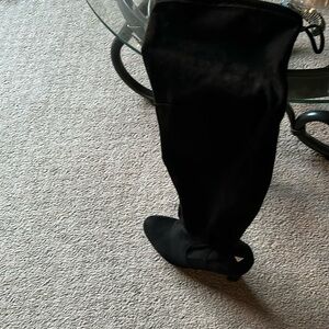Black boots zipper inside Guess